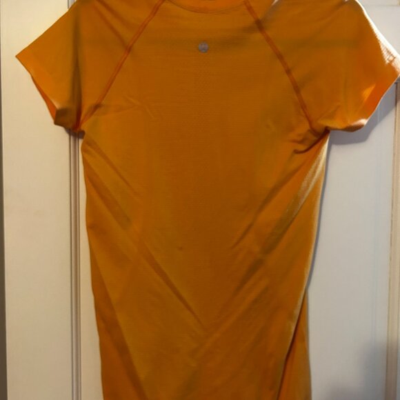 Swiftly Tech Short Sleeve Shirt 2.0 Size 6 Mango Dream - Picture 5 of 6